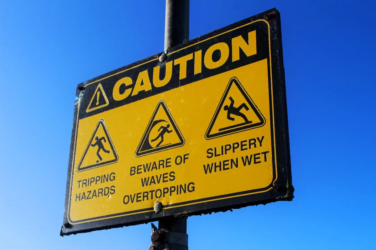 GMOコインの悪い評判・デメリットを検討するイメージ